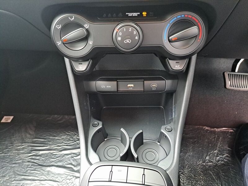 More views of Kia Picanto