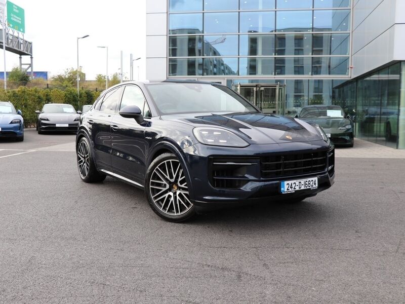 More views of Porsche Cayenne