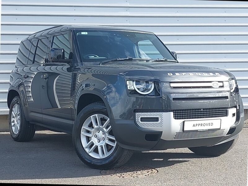 More views of Land Rover Defender