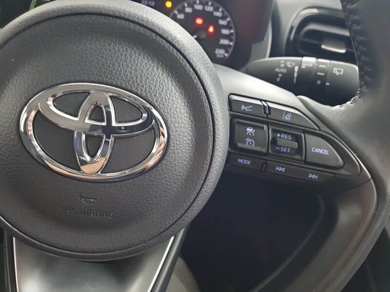 More views of Toyota Yaris