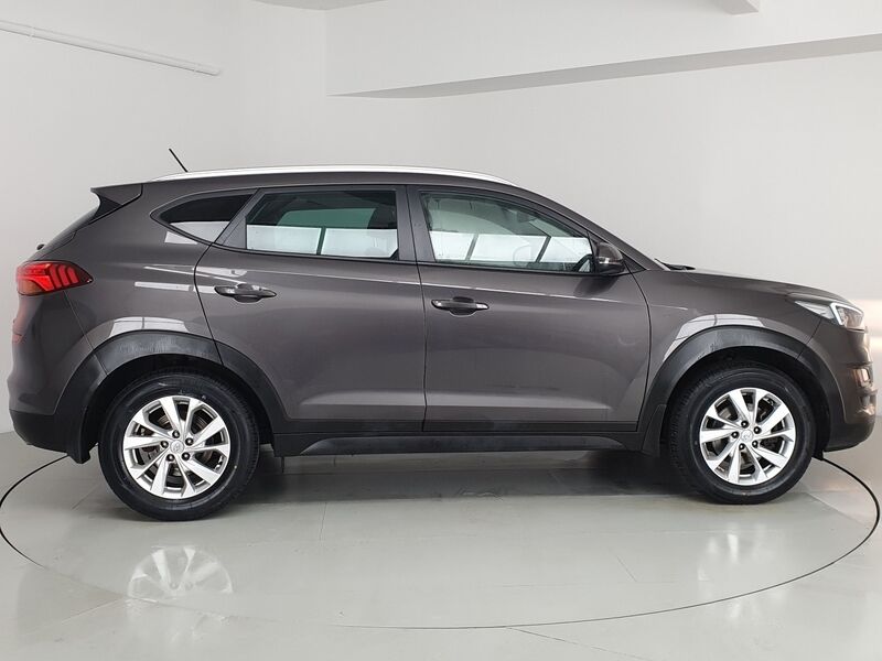 More views of Hyundai Tucson