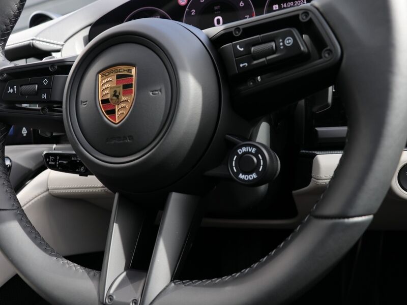 More views of Porsche Panamera