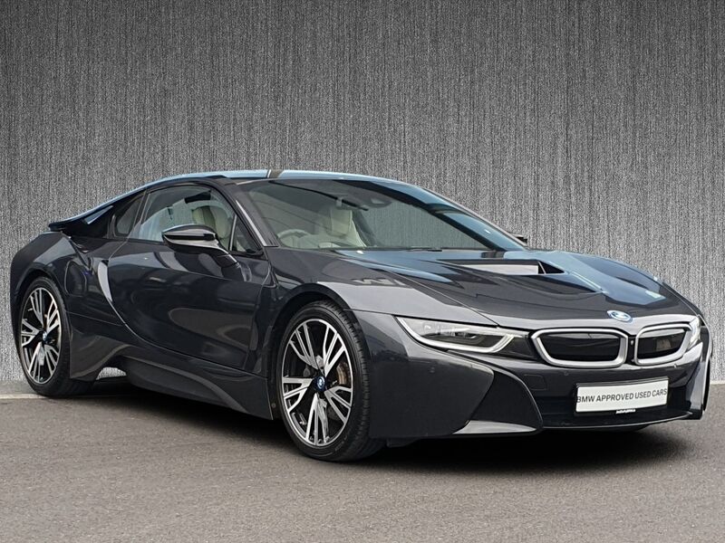 More views of BMW i8