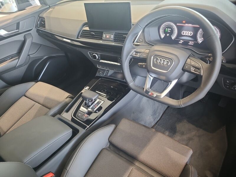 More views of Audi Q5