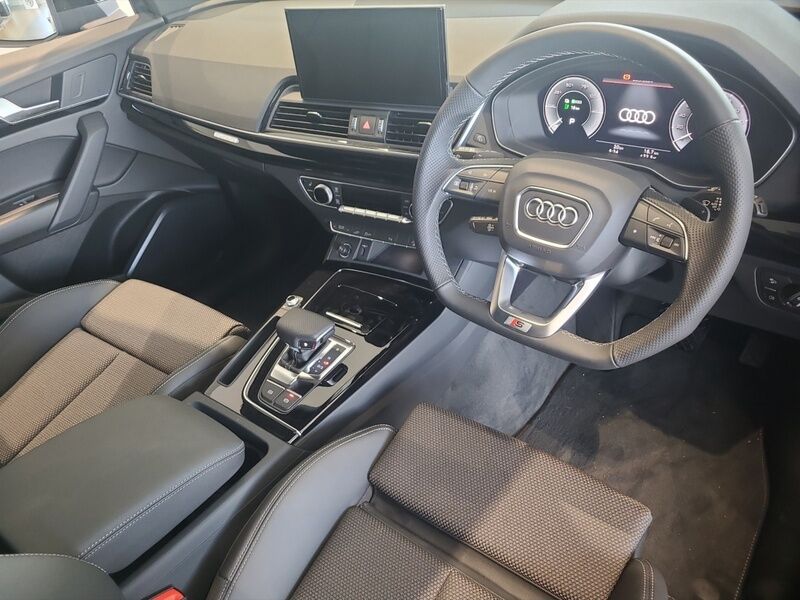 More views of Audi Q5