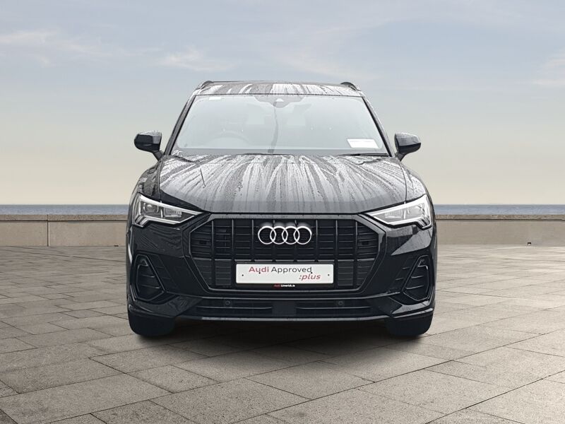 More views of Audi Q3