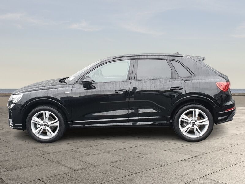 More views of Audi Q3