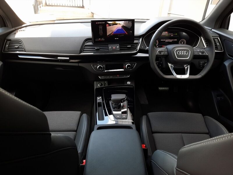 More views of Audi Q5