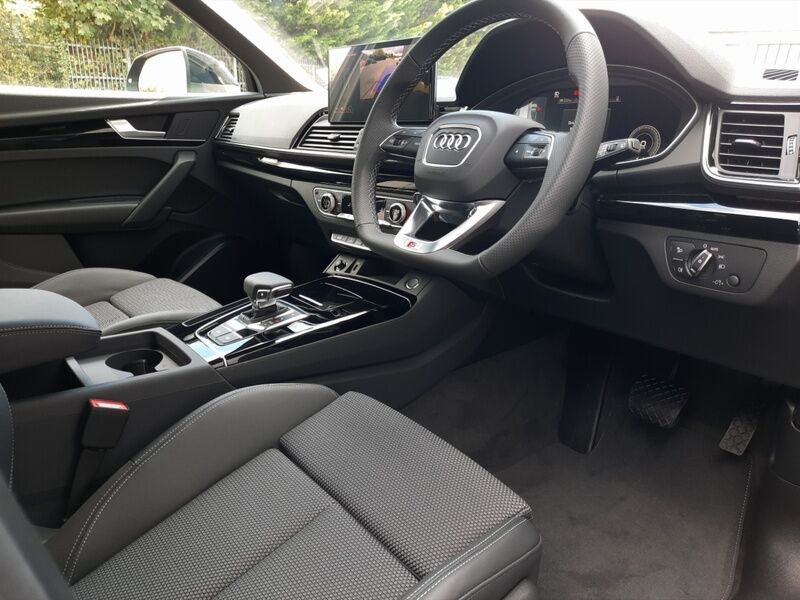 More views of Audi Q5