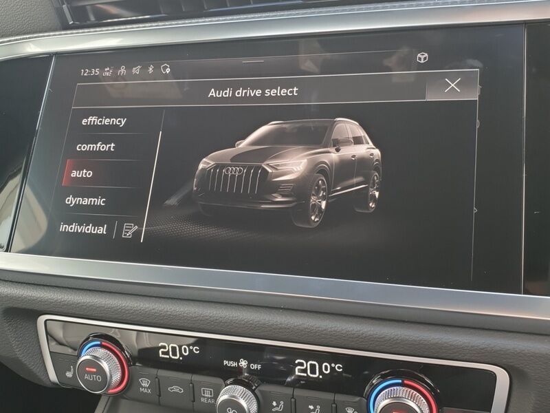 More views of Audi Q3