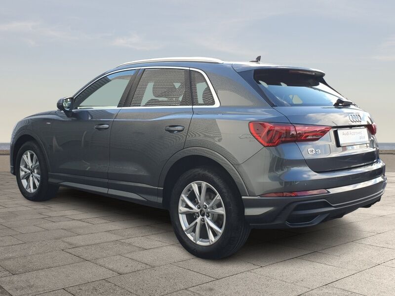 More views of Audi Q3