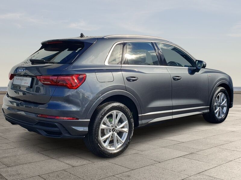 More views of Audi Q3