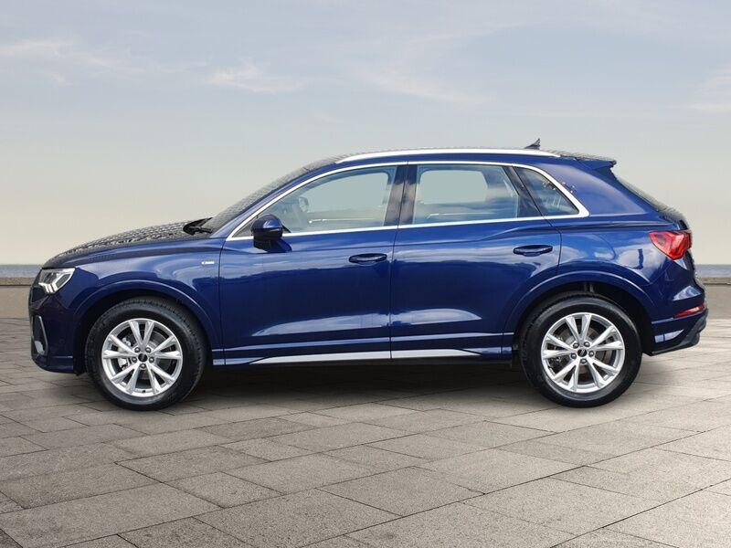 More views of Audi Q3