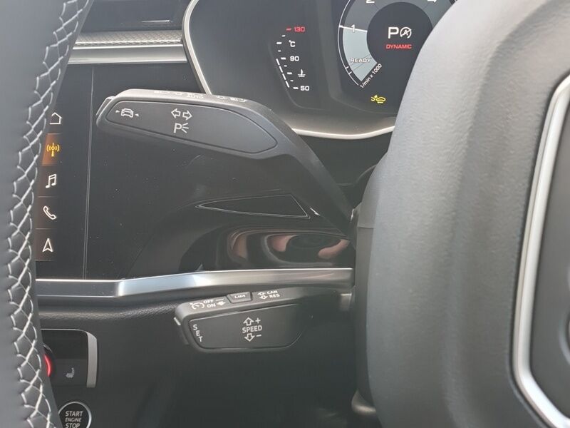 More views of Audi Q3