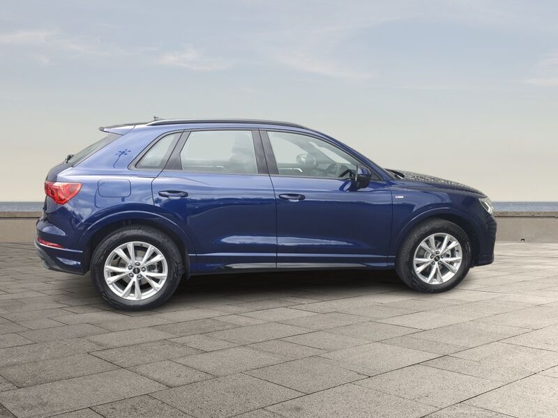 More views of Audi Q3