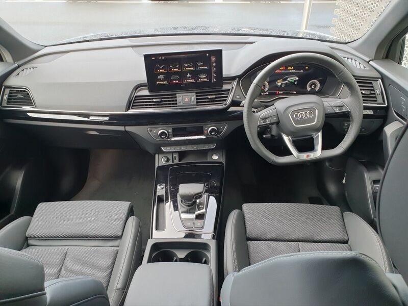 More views of Audi Q5