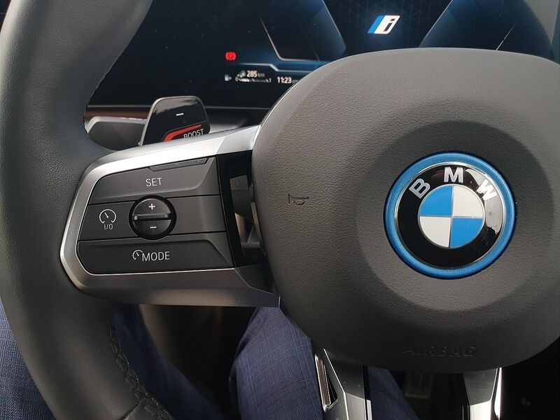 More views of BMW X1