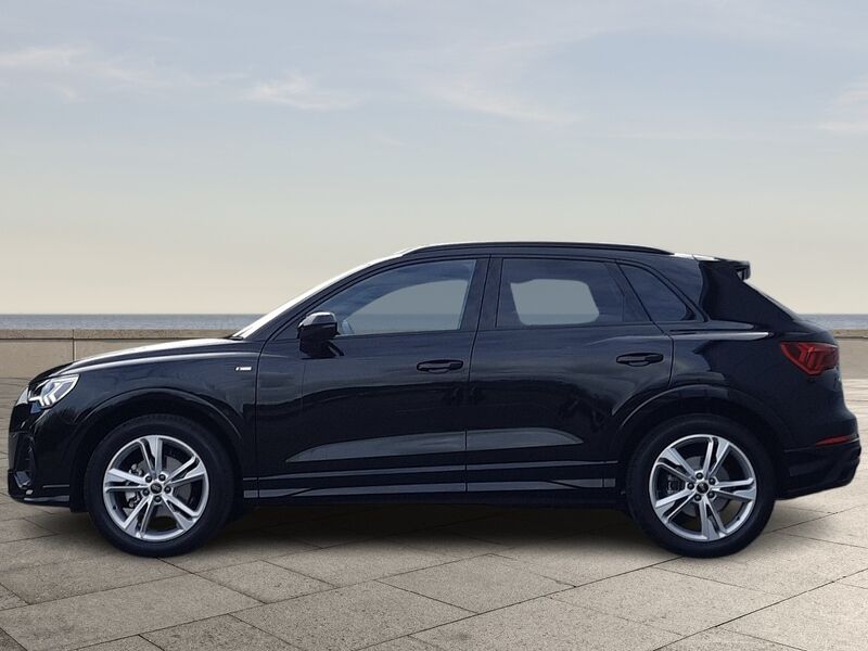 More views of Audi Q3