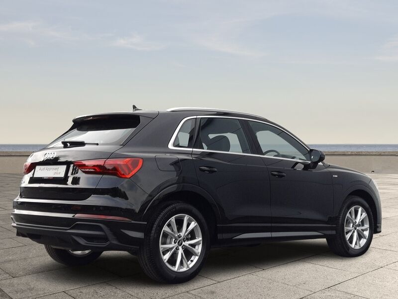 More views of Audi Q3