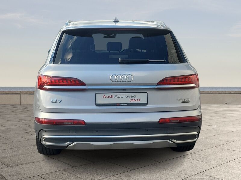 More views of Audi Q7