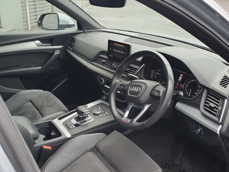 More views of Audi Q5