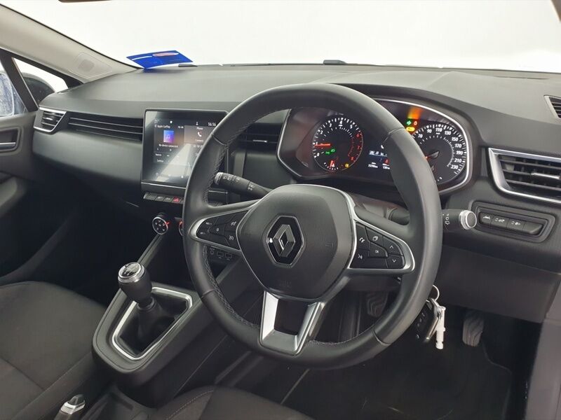 More views of Renault Clio