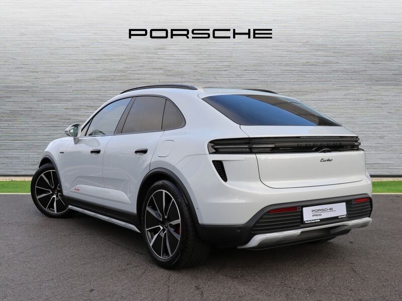 More views of Porsche Macan