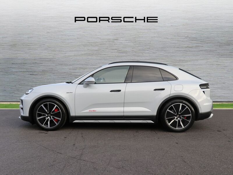 More views of Porsche Macan