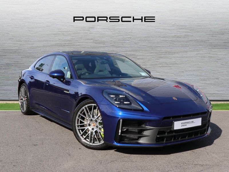 More views of Porsche Panamera