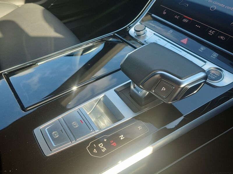 More views of Audi A8