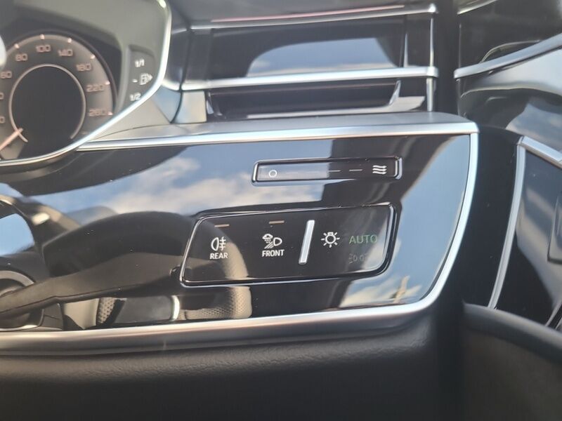 More views of Audi A8