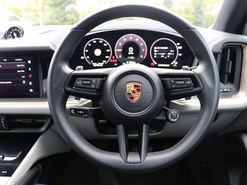 More views of Porsche Cayenne