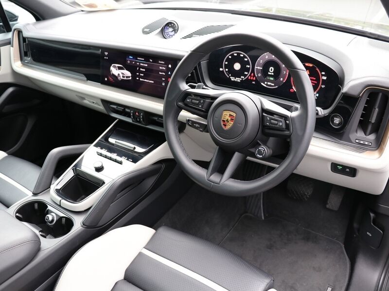 More views of Porsche Cayenne