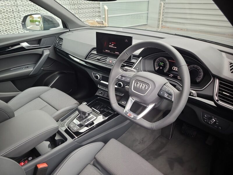 More views of Audi Q5