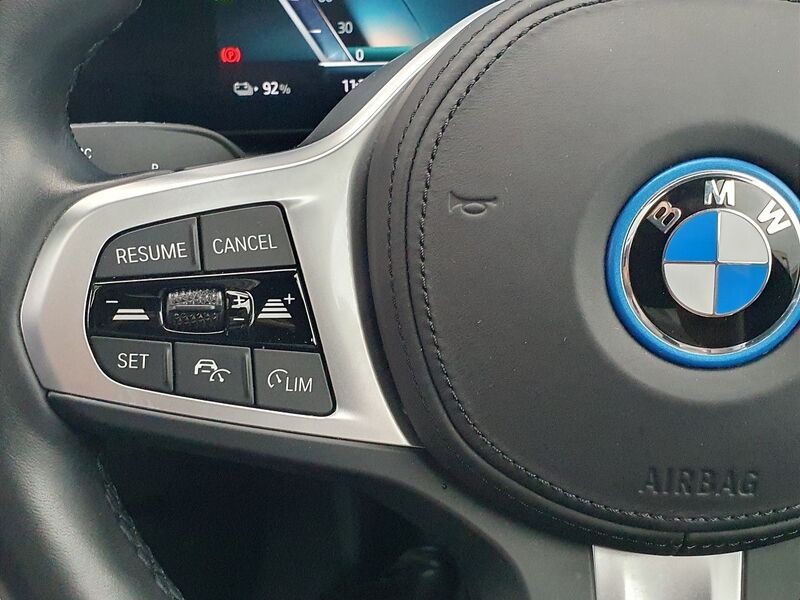 More views of BMW i4