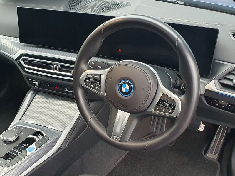 More views of BMW i4