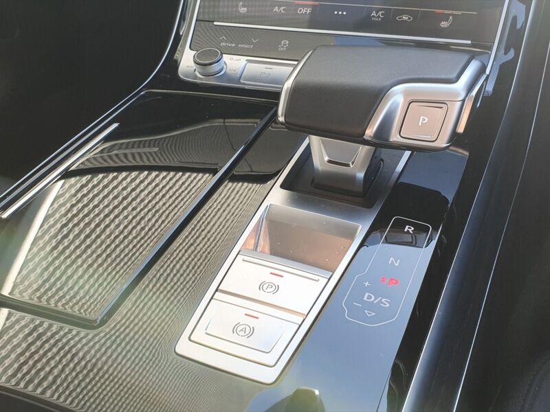 More views of Audi A8