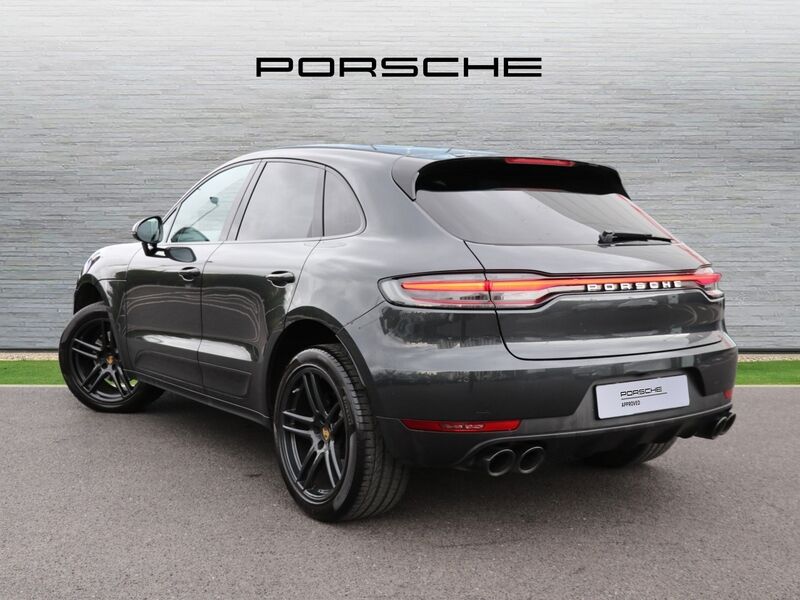 More views of Porsche Macan