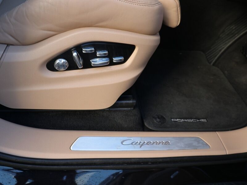 More views of Porsche Cayenne