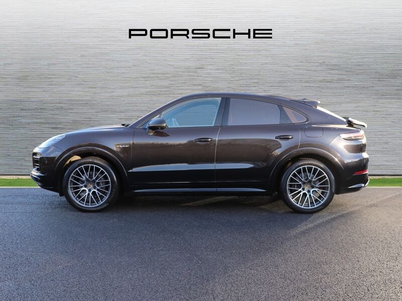 More views of Porsche Cayenne