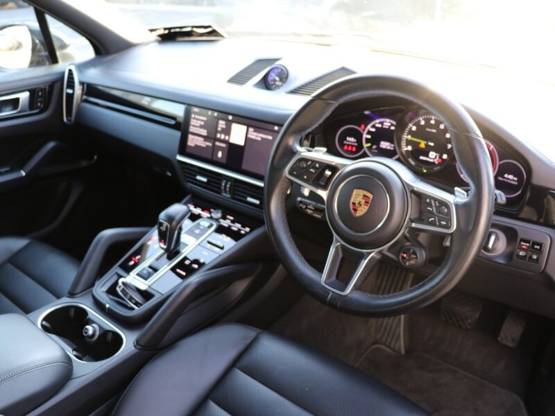 More views of Porsche Cayenne