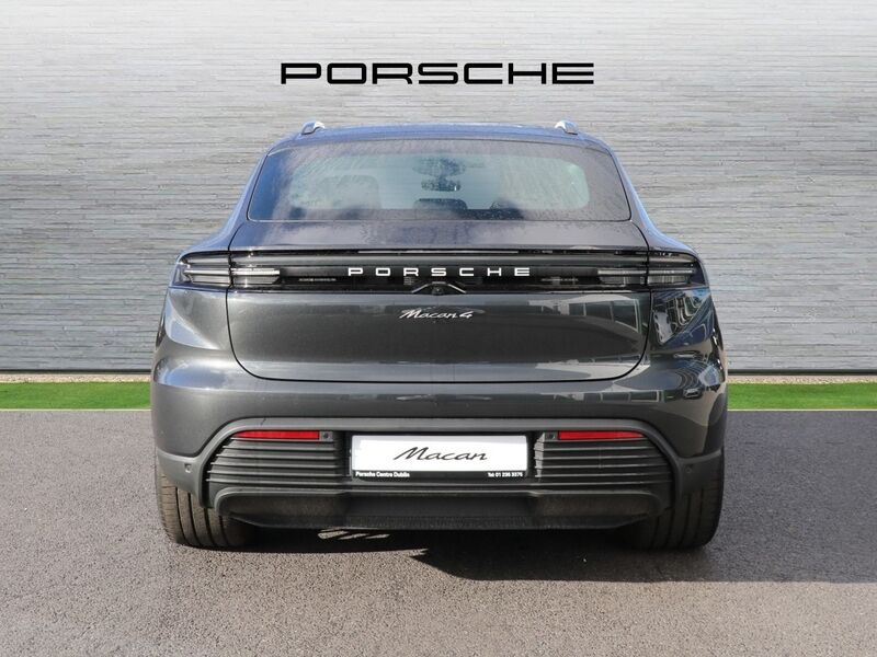 More views of Porsche Macan