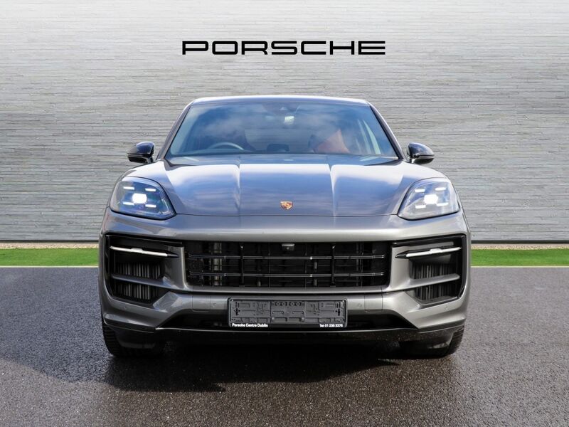 More views of Porsche Cayenne