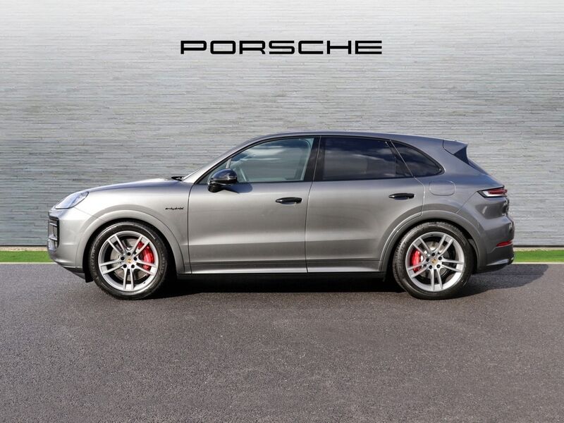 More views of Porsche Cayenne