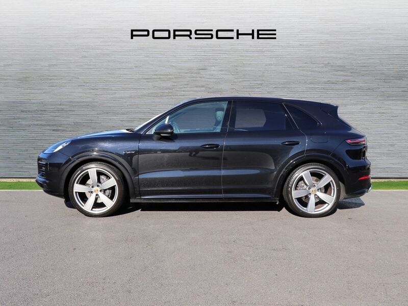 More views of Porsche Cayenne