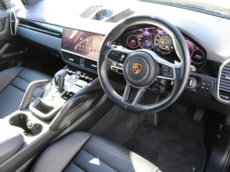 More views of Porsche Cayenne