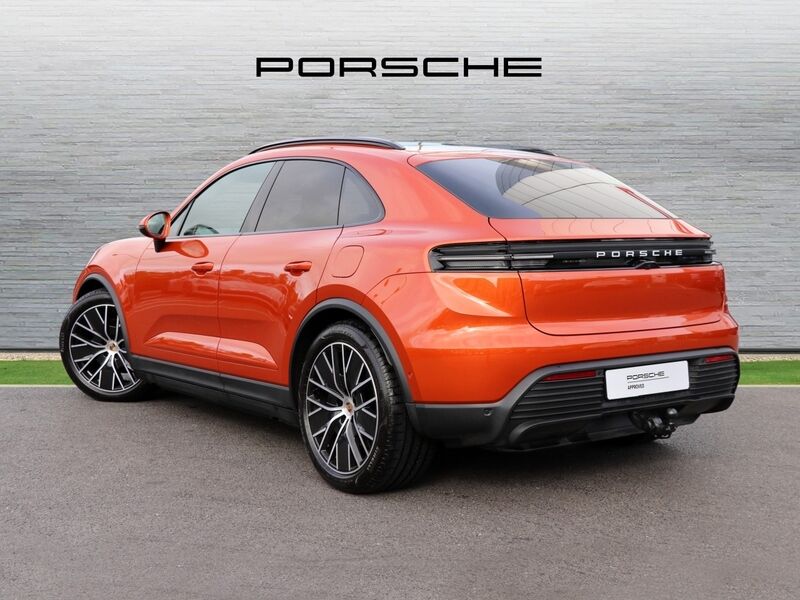 More views of Porsche Macan