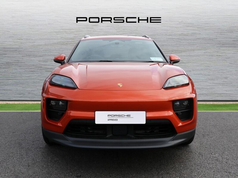 More views of Porsche Macan