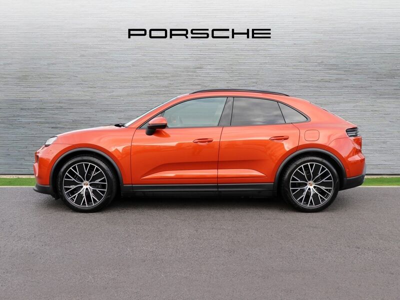 More views of Porsche Macan