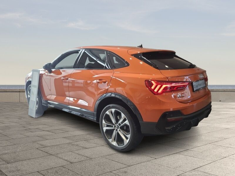 More views of Audi Q3